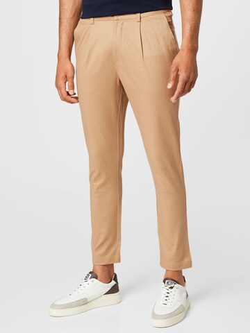 regular Pantaloni con pieghe 'Logan' di ABOUT YOU in beige: frontale