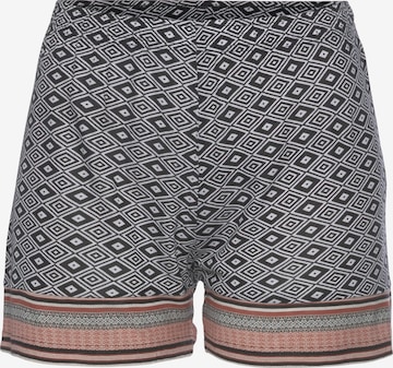 VIVANCE Shorty 'Dreams' in Schwarz: Vorderseite