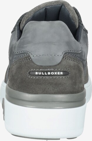 Baskets basses BULLBOXER en gris