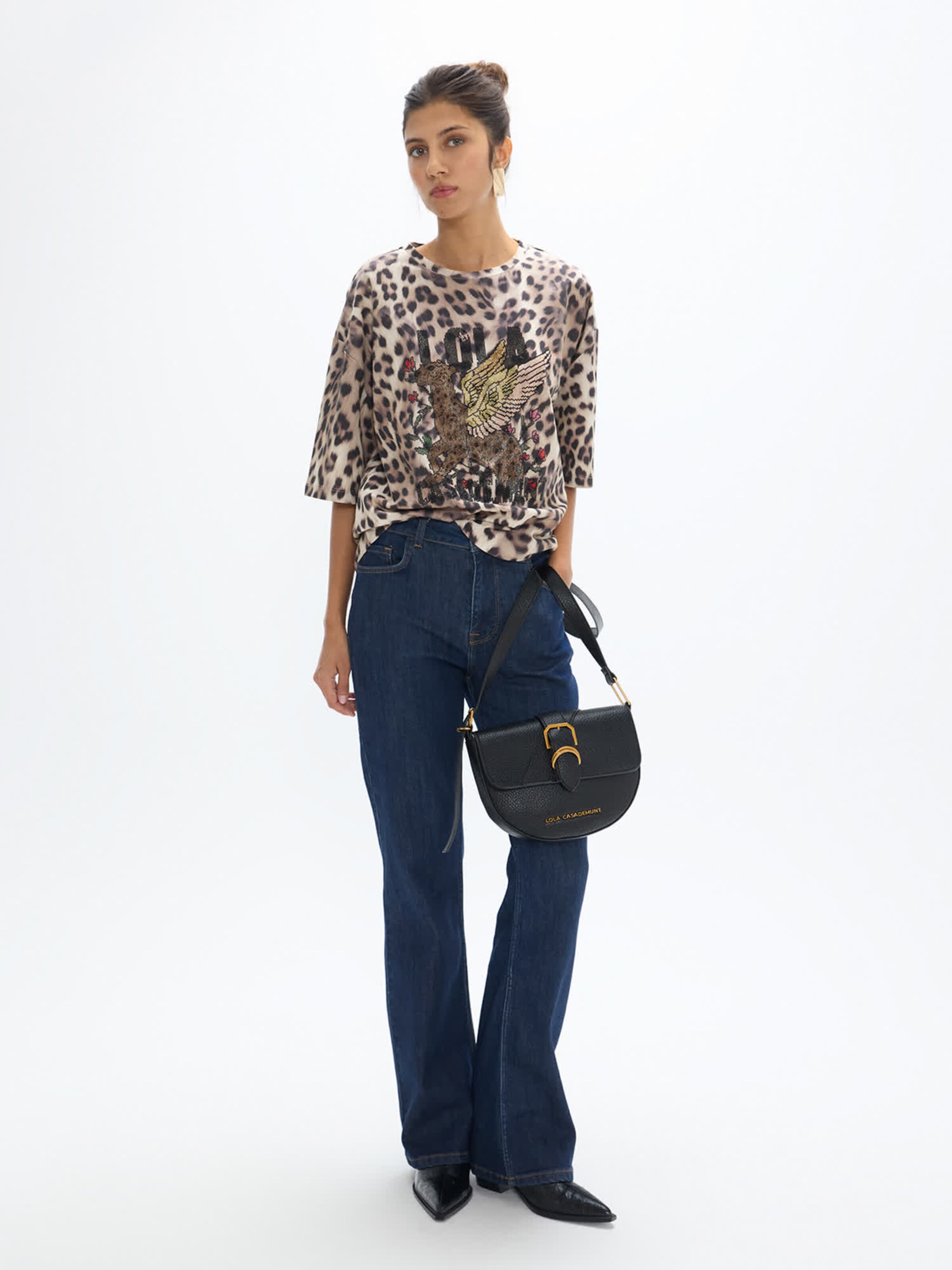 Lola Casademunt - Camiseta en marrón: frente