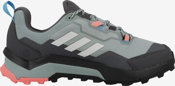 Chaussure basse ADIDAS TERREX en gris