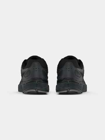 Sneaker low 'P-6000' de la Nike Sportswear pe negru