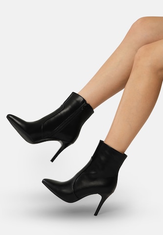 Salinyang Stiefelette in Schwarz