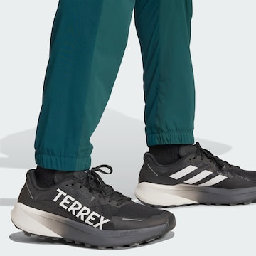 ADIDAS TERREX Slimfit Outdoorbroek 'Xperior' in Groen