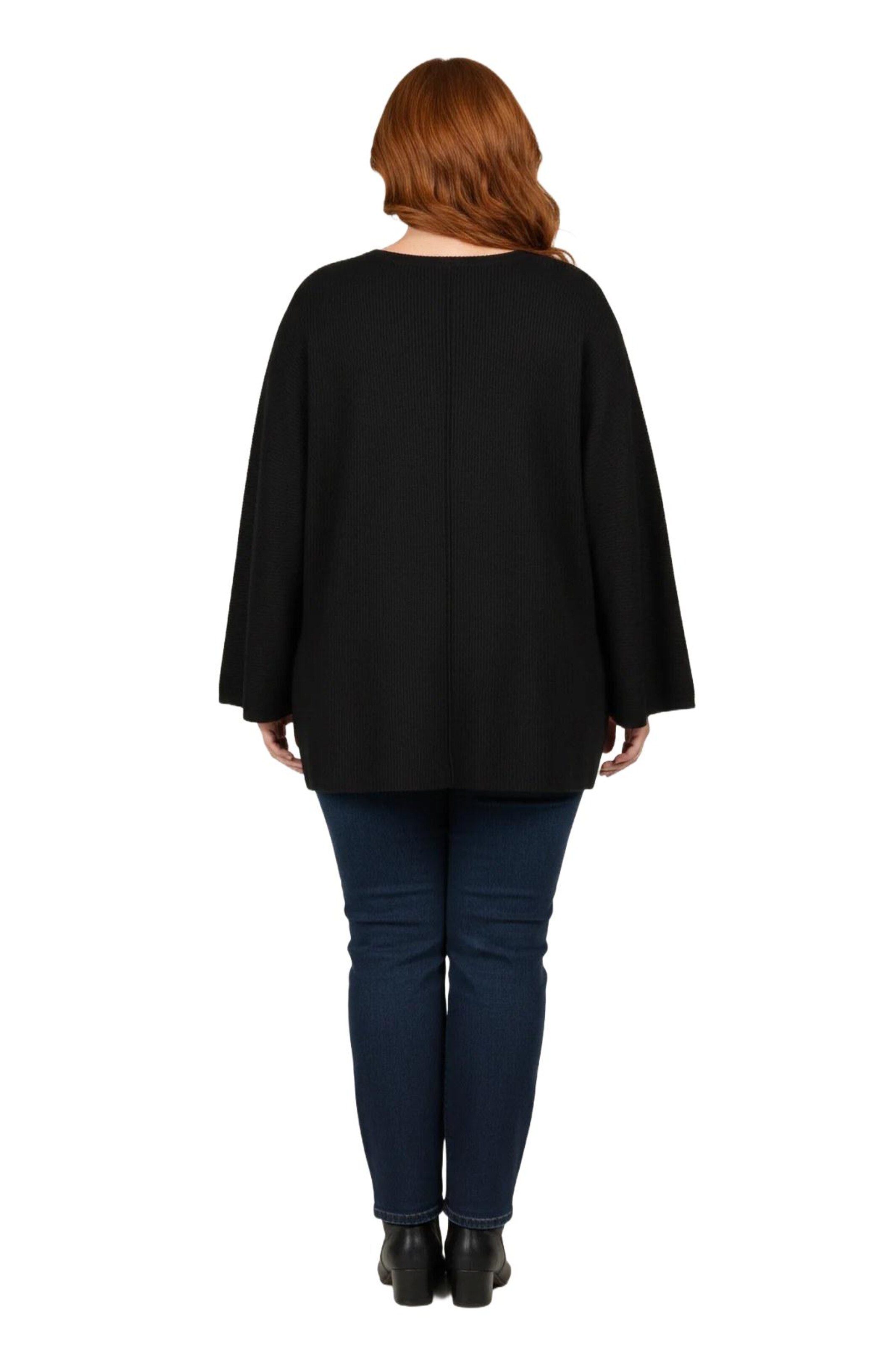 Shape Of You Pullover in Schwarz