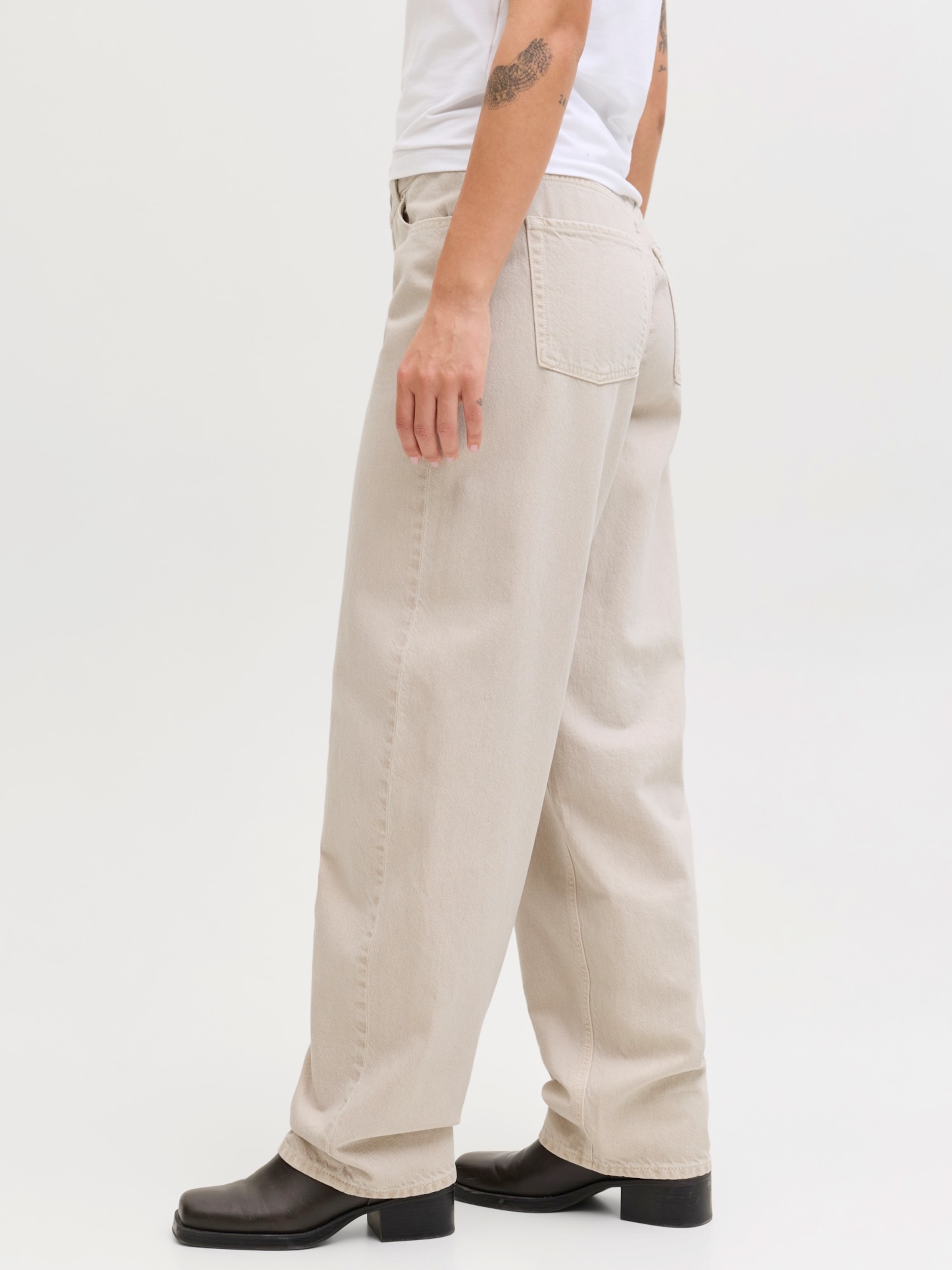 BANGKING 　ゆゆ JJXX Baggy Jeans 'JXFuji' in Ecru | ABOUT YOU