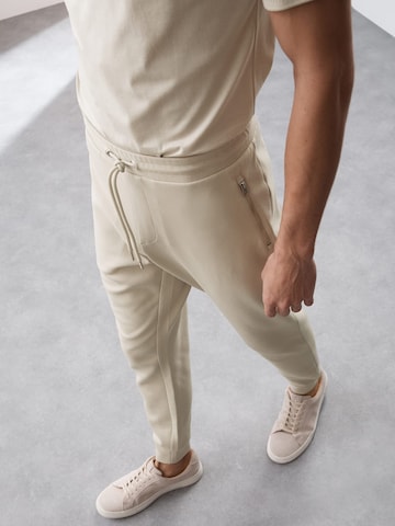 Marks & Spencer Tapered Broek in Beige