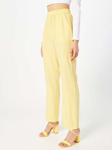 Lollys Laundry - Loosefit Pantalón 'Ted' en amarillo: frente