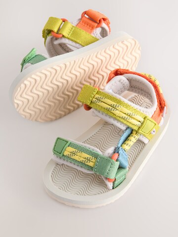 Next - Zapatos abiertos en amarillo