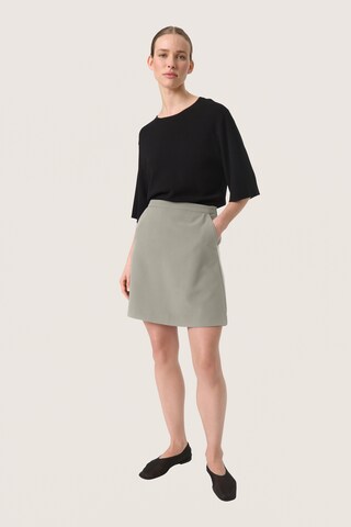 SOAKED IN LUXURY Rok 'Corinne Aline' in Grijs