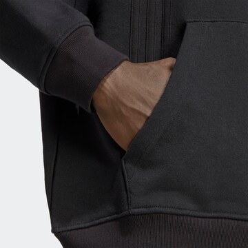 ADIDAS ORIGINALS Sweatshirt 'Rifta City Essential' in Black