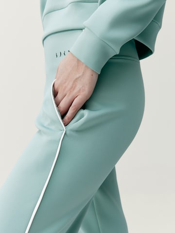 Born Regular Broek 'Agda' in Blauw
