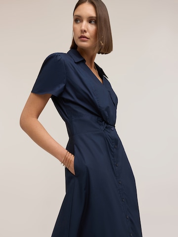 Robe-chemise MOTIVI en bleu