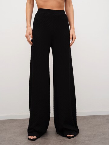 Wide Leg Pantalon RÆRE by Lorena Rae en noir