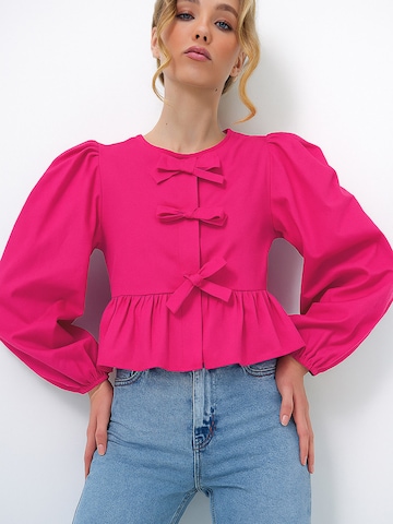 Trend Alaçatı Stili Блузка в Ярко-розовый: спереди