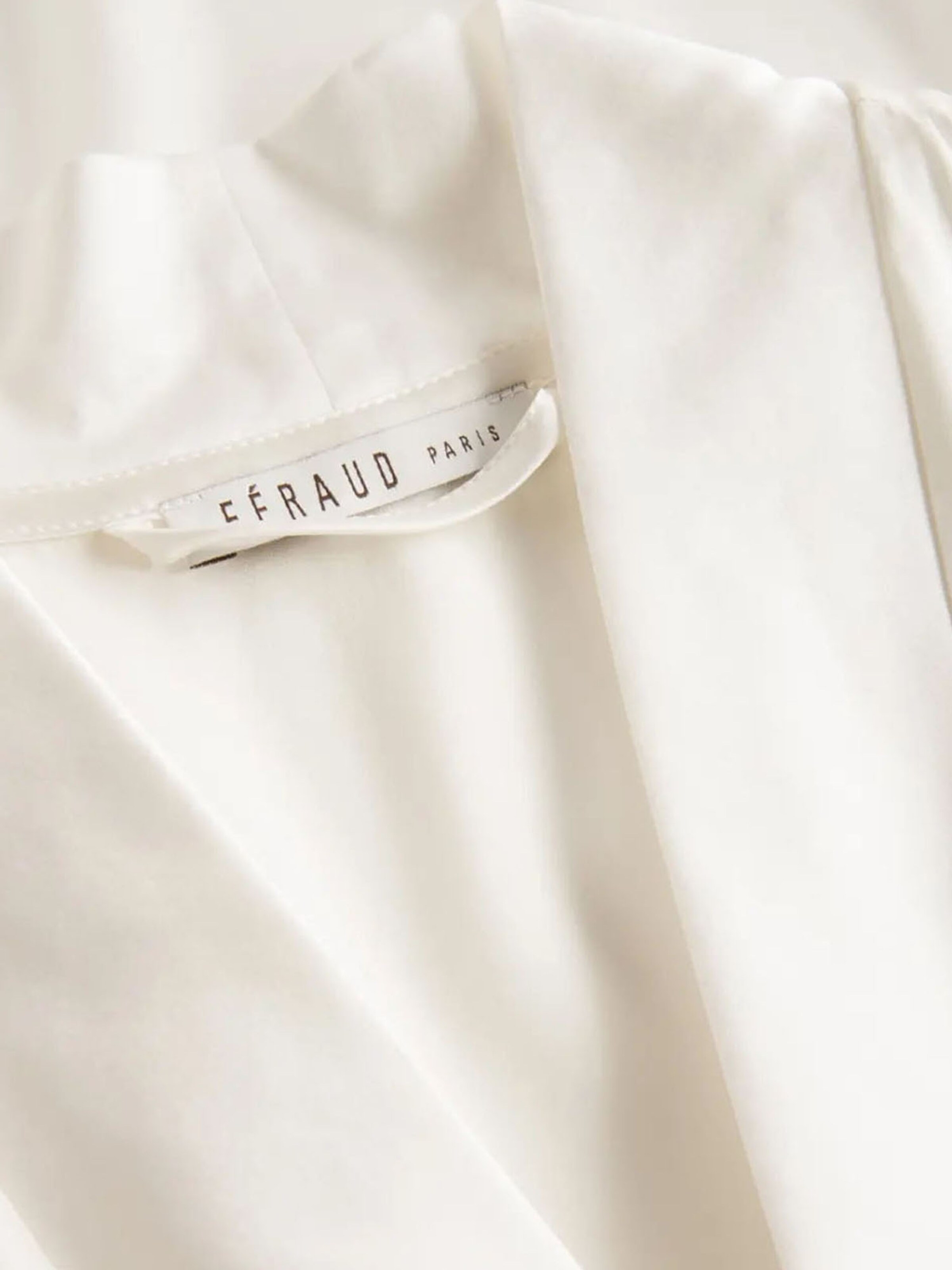 FÉRAUD PARIS Short Bathrobe ' Silk ' in White