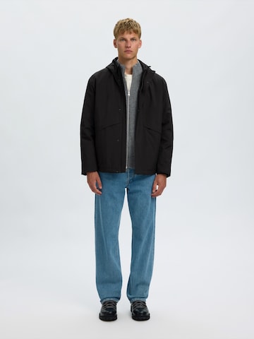SELECTED - Chaqueta funcional 'FOREST' en negro