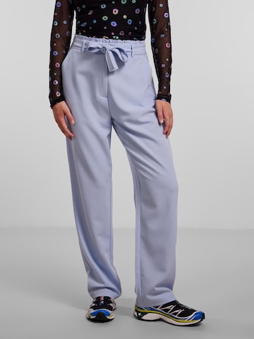 Regular Pantalon PIECES en bleu : devant