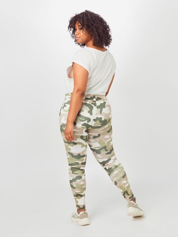 Urban Classics Skinny Leggings in Green