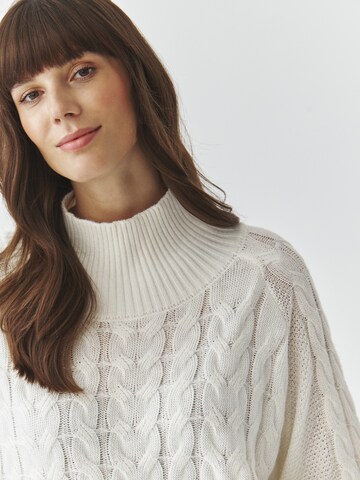 Pull-over 'WILLA' TATUUM en blanc