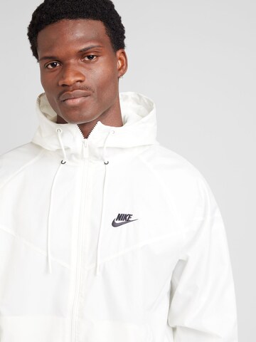 Nike SportswearPrijelazna jakna 'Heritage Essentials' - bež boja