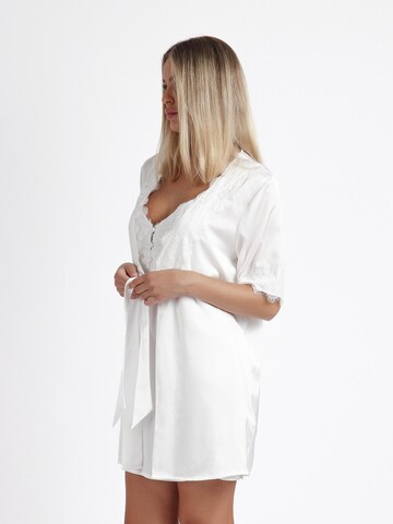 admas - Bata para casa 'Romantic Wedding' en blanco