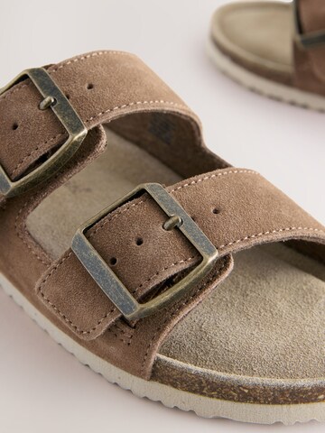 Next - Sandalias en marrón