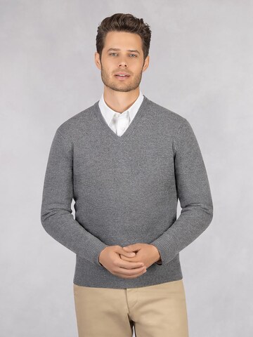 GIESSWEIN Pullover in Grau: Vorderseite