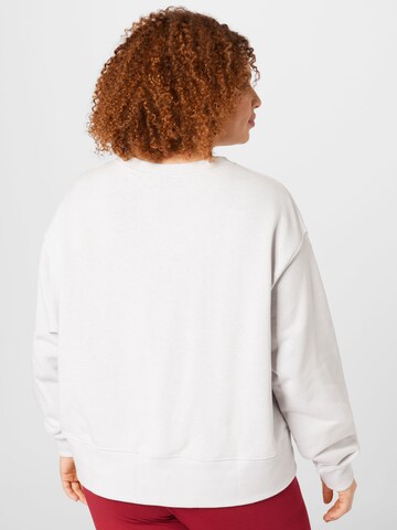 Nike Sportswear Sweatshirt in Weiß