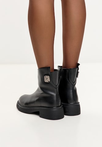 CESARE GASPARI Stiefelette in Schwarz