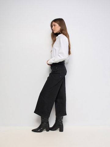 Salsa Jeans Tapered Jeans in Black