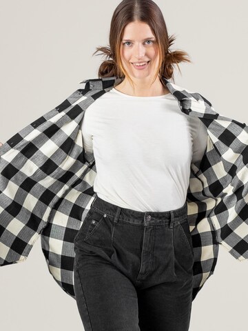 Living Crafts Blouse 'NINA' in Beige