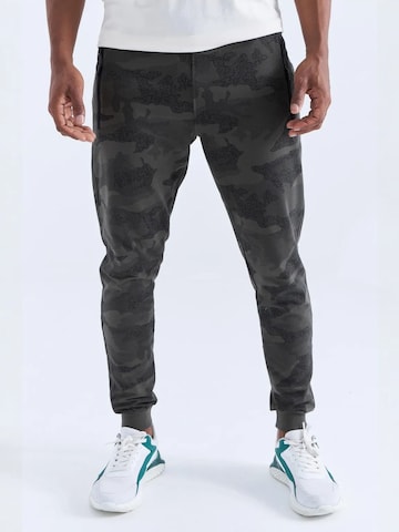 Skinny Pantalon Tommy Life en gris : devant