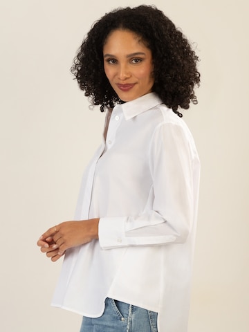 mint & mia Blouse in White