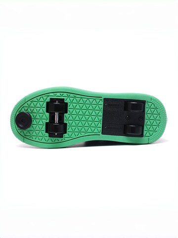 HUSKSWARE Inline and Roller Skates in Black