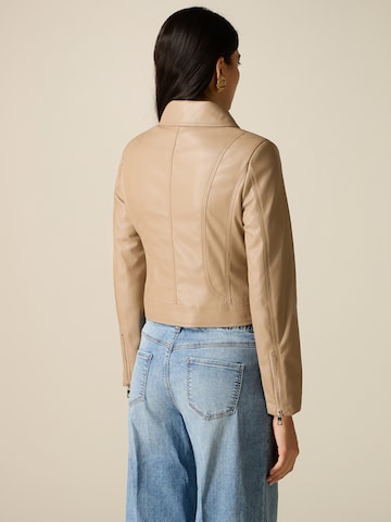 Giacca di mezza stagione di oltre in beige