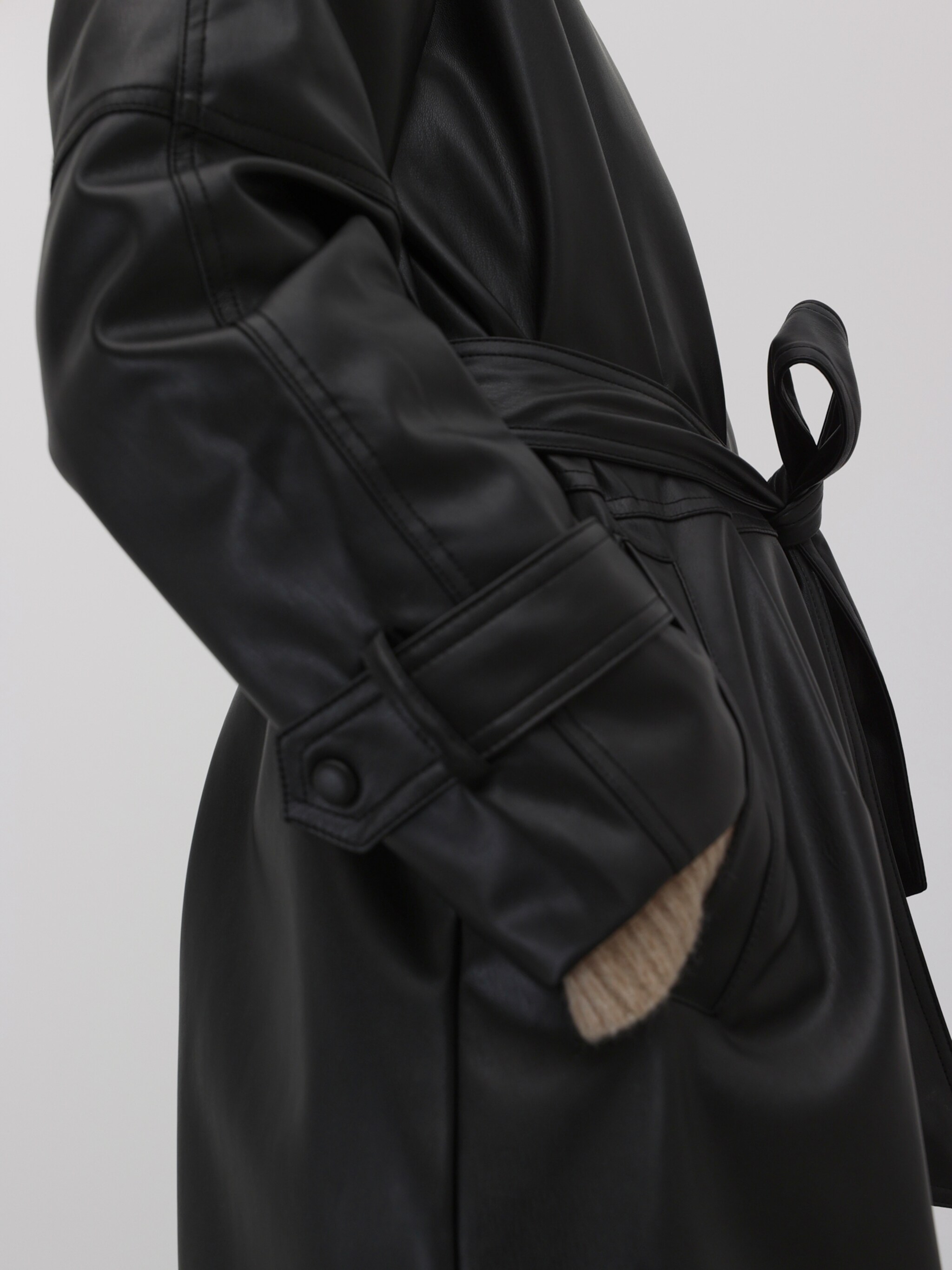 EDITED Produits Manteau mi-saison 'Pablo' noir