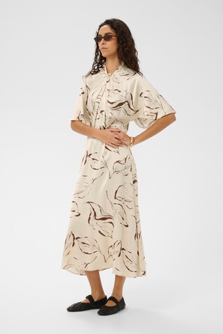 SOAKED IN LUXURY Jurk 'SLClero Miria' in Beige