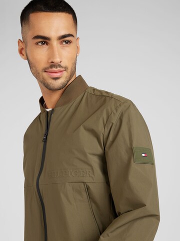 TOMMY HILFIGER Jacke in Grün