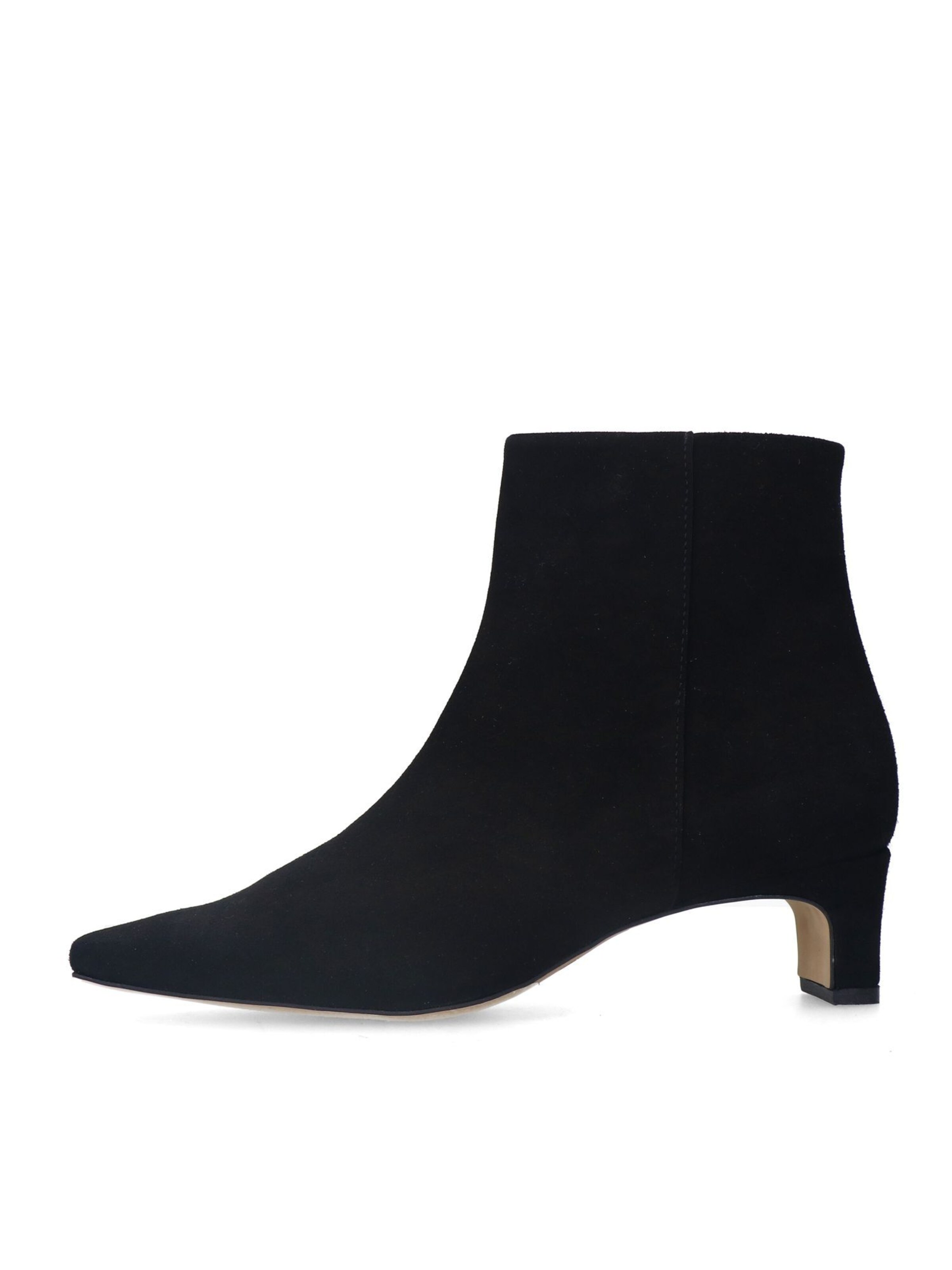 MANFIELD Ankle Boots in Black