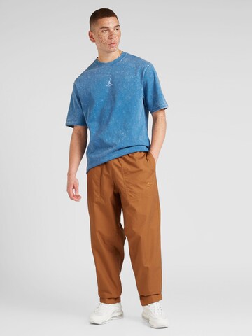 Nike Sportswear Loosefit Παντελόνι 'CLUB BARCELONA' σε καφέ