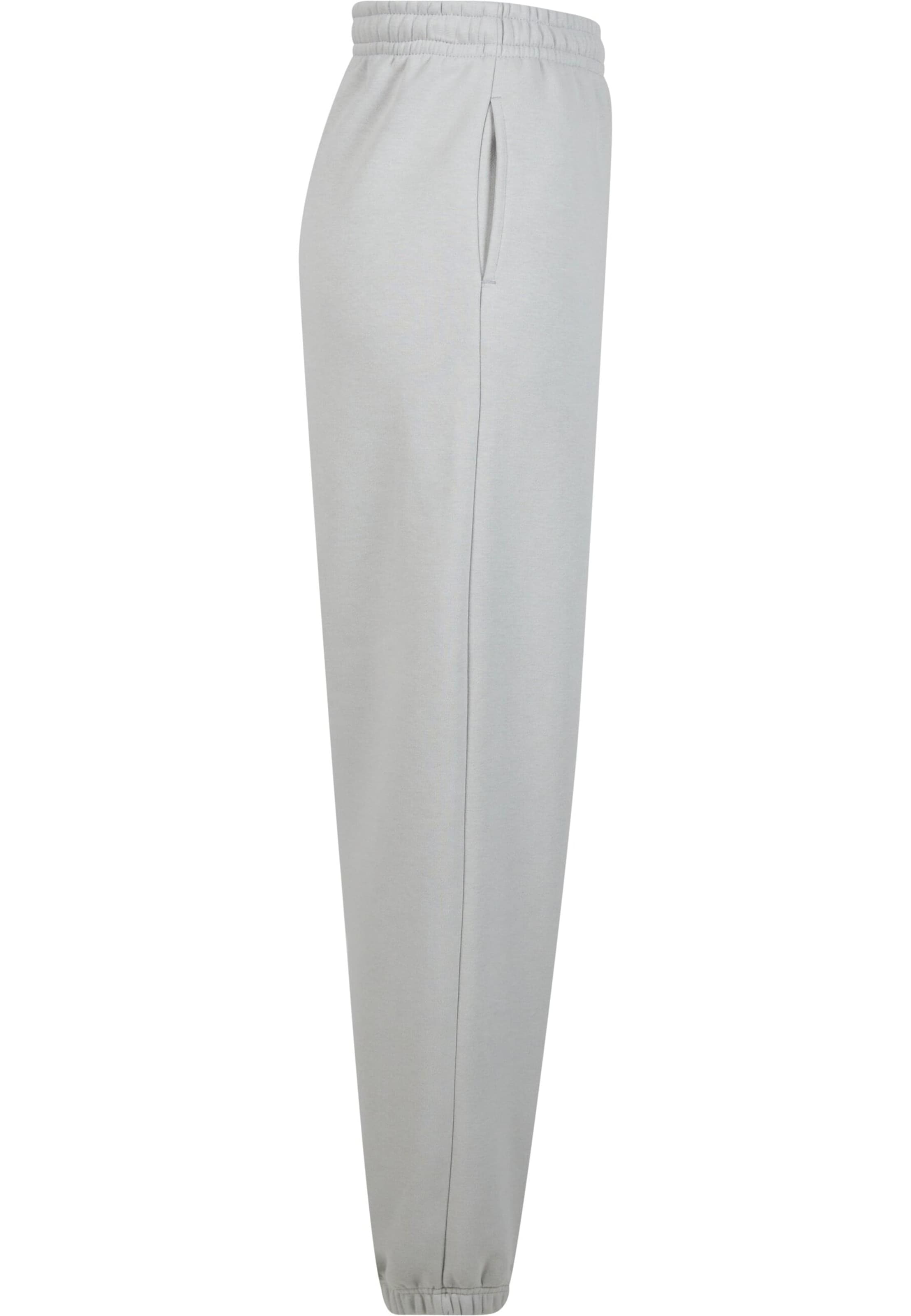 Urban Classics Дънки Tapered Leg Панталон 'Fluffy' в сиво