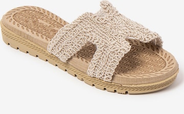 Brasileras - Pantufa 'Braida' em bege: frente
