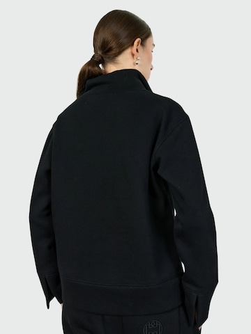 Levete Room Svetr 'NUKA 14' – černá