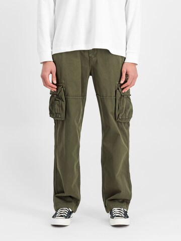 ALPHA INDUSTRIES Regular Cargo Pants 'Jet' in Green
