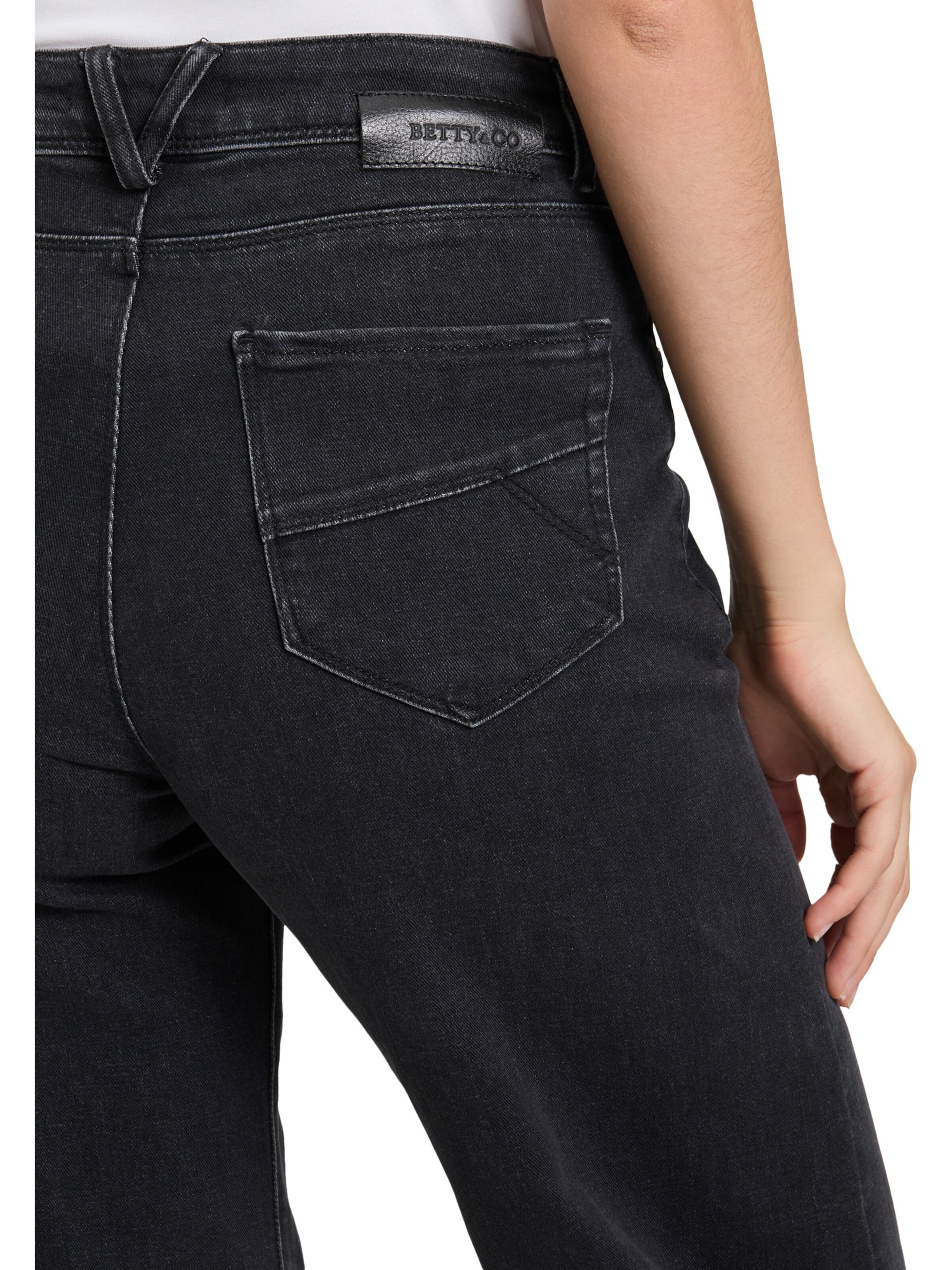 Betty & Co Regular Jeans in Zwart