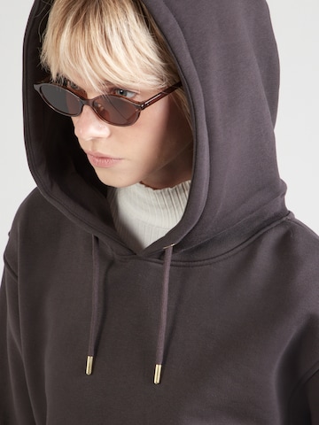NÜMPH - Sudadera 'TYRA' en marrón