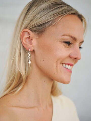 La Moda Me Ohrringe 'Wave'‌‌‌‌ in Silber