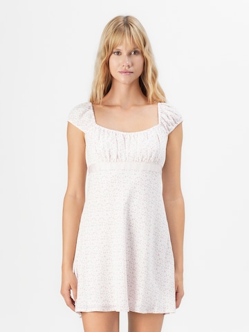 HOLLISTER Kjole i hvid: forside