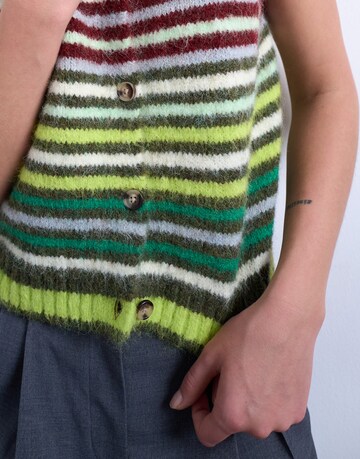 TOPSHOP Елек 'SCARO' в кафяво